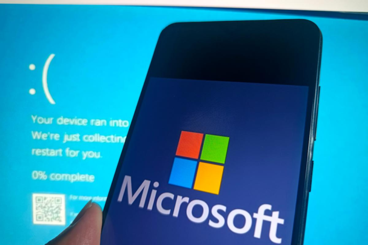 Windows Replaces Iconic Blue Screen for Enhanced User Experience