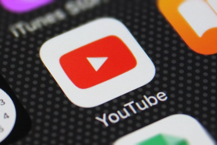 YouTube Introduces AI-Enhanced Search Carousel for Improved User Experience