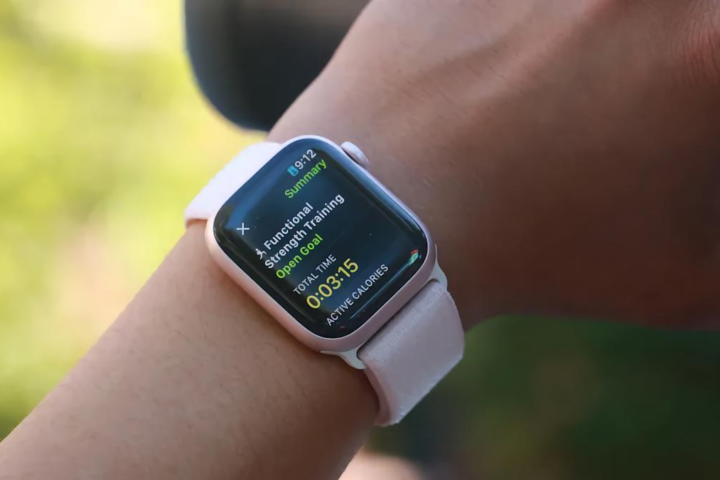 Apple Fights to Restore Blood Oxygen Sensor on Apple Watch