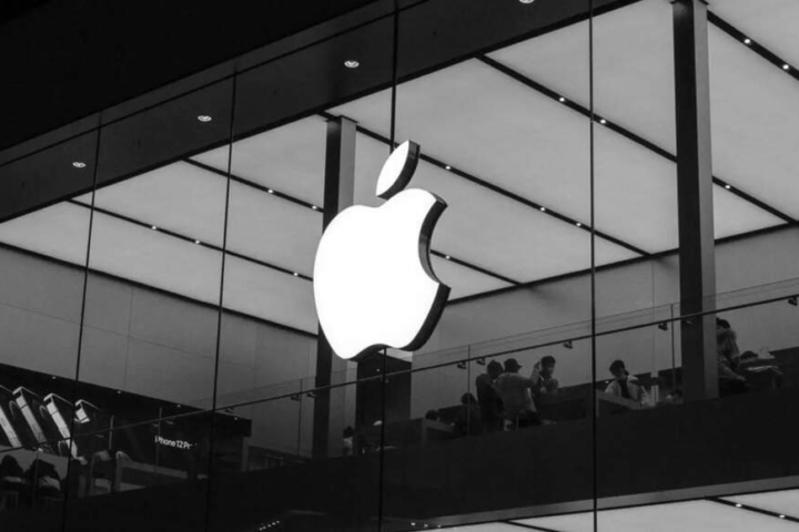 Apple Takes Legal Action Against YouTuber for iOS 26 Leak Scheme