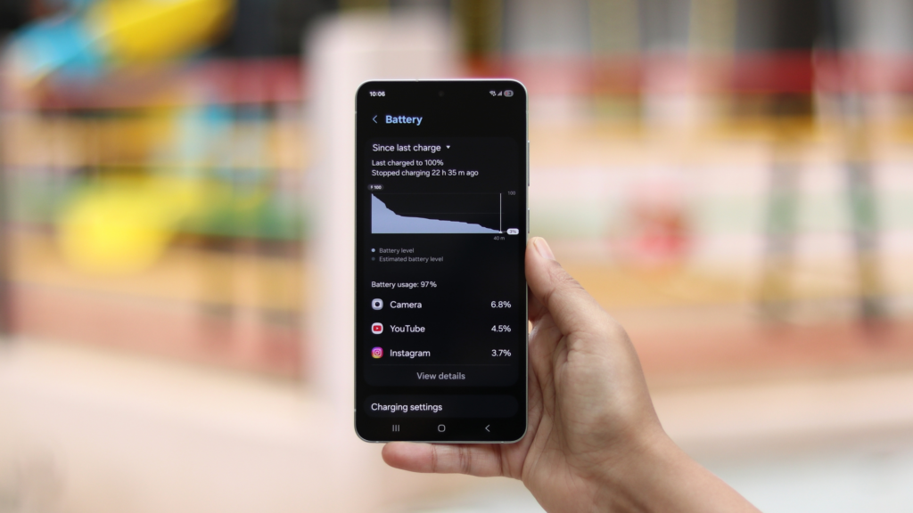 Galaxy S26 Edge Boasts Impressive Battery Life and Fast Charging