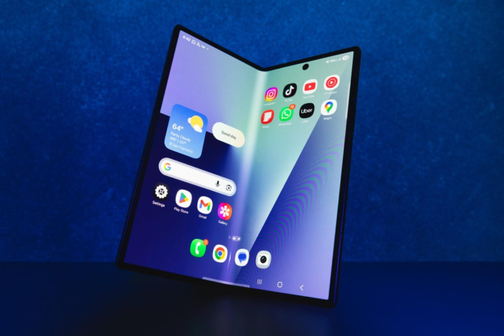 Galaxy Z Fold 7: A Slim, Powerful, and Practical Innovation