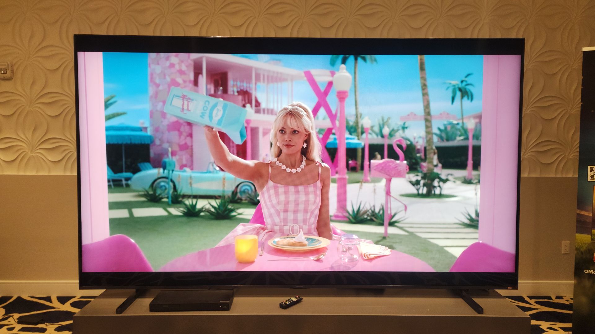 Hisense 116-Inch RGB-MiniLED TV Revolutionizes Display Technology