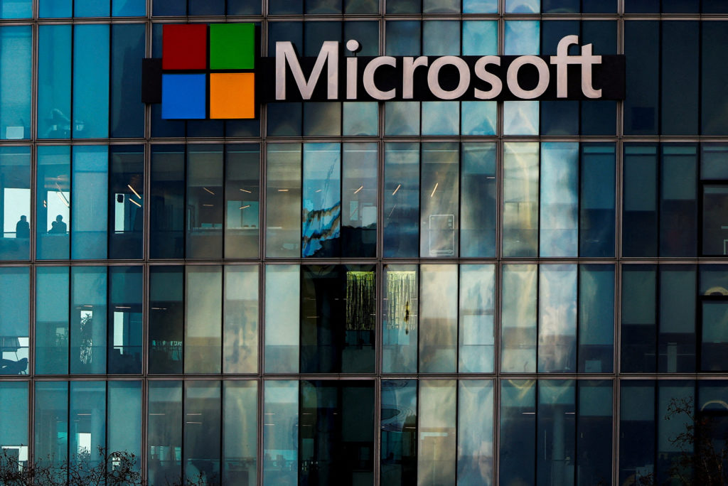 Microsoft Outlook Service Disruption Affects Thousands of Email Users