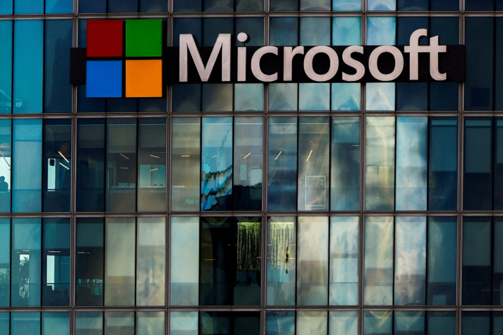 Microsoft Outlook Users Face Email Access Issues: Latest Updates