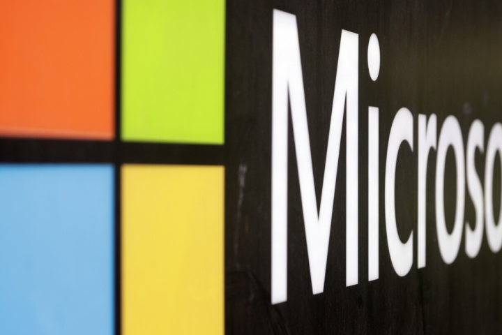 Outlook Email Access Issues: Thousands of Users Hit by Outage