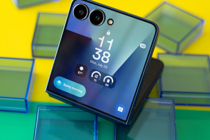 Samsung Galaxy Z Flip 7 Review: Enhanced Features Elevate Experience
