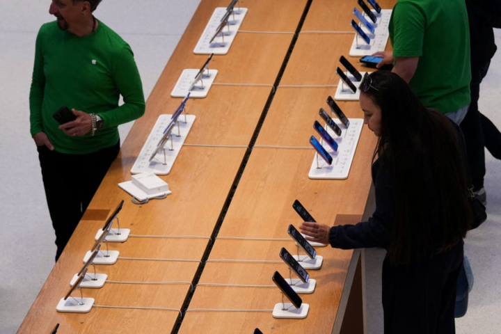 iPhone 17 Series May See Price Increase, Analyst Predicts