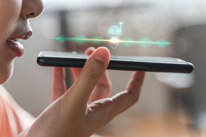 Apple Considers Google's AI Gemini for Siri Enhancement