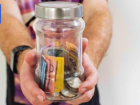 Australia Sees Rise in Automatic Tipping Amid Business Costs
