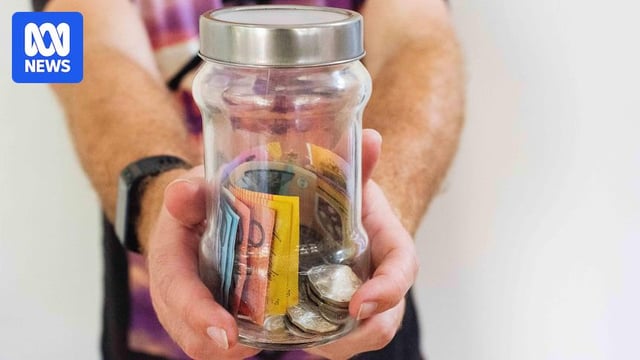 Australia Sees Rise in Automatic Tipping Amid Business Costs