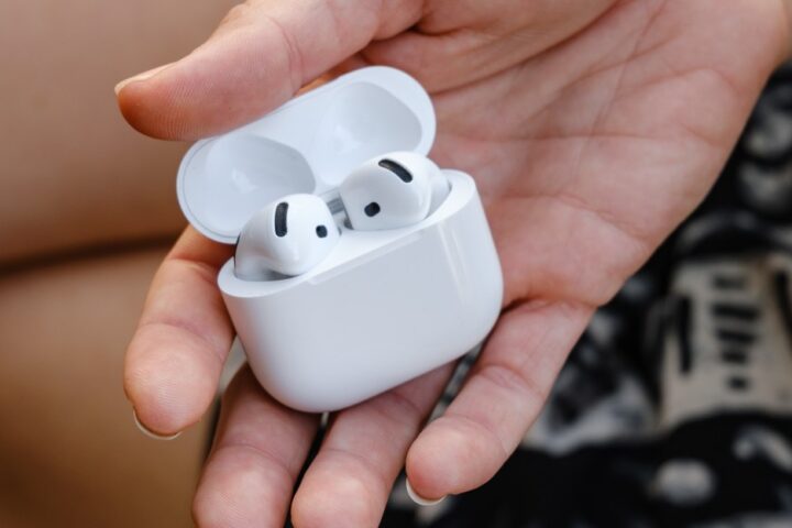 Discover the Unbeatable Discount on Apple AirPods 4 with ANC