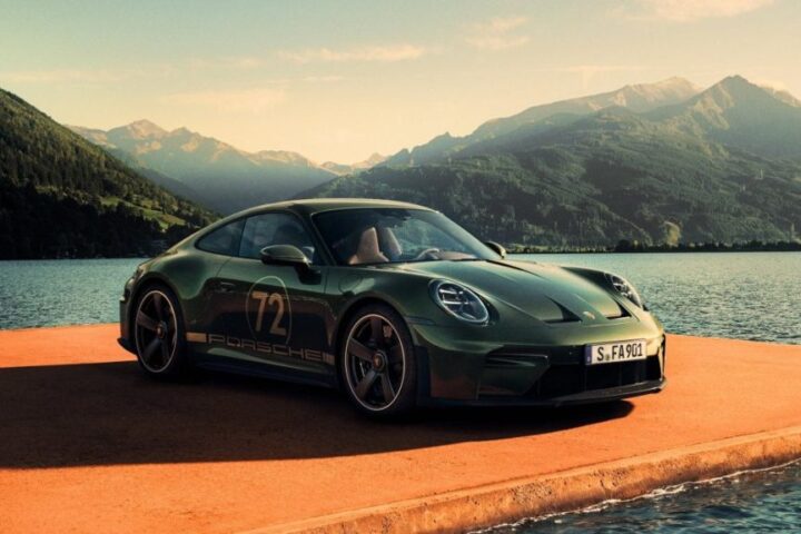 New Porsche 911 GT3 Pays Tribute to Iconic Design Heritage