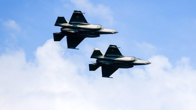 Poland Deploys Jets on Christmas Due to Nearby Russian Aircraft
