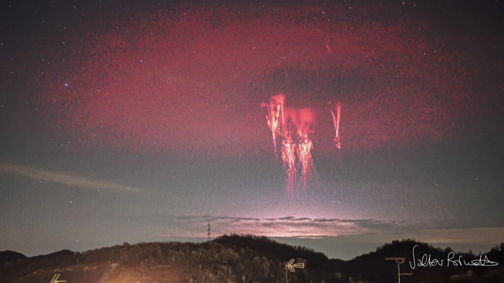 Rare Lightning Phenomena Captured Together in Stunning Photograph