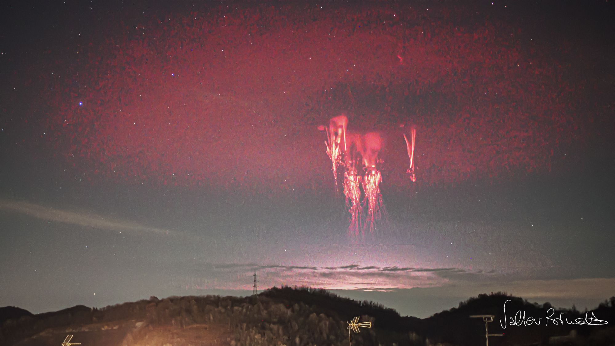 Rare Lightning Phenomena Captured Together in Stunning Photograph