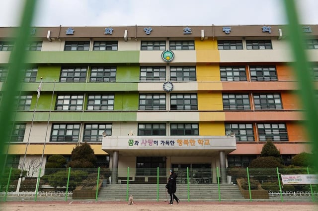 South Korea Faces School Closures Amid Declining Student Enrollment