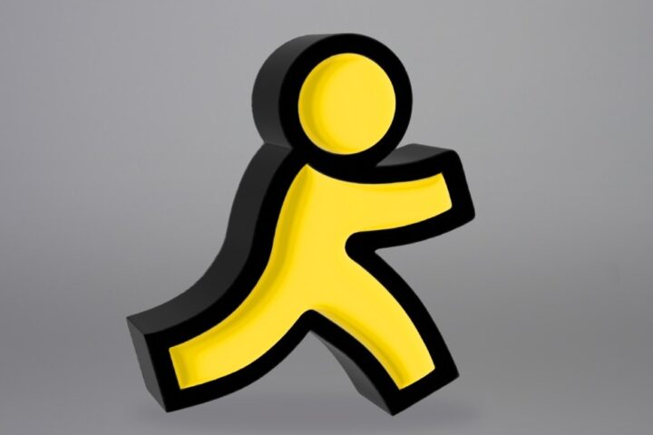 The Evolution of Online Communication: AIM's Pioneering Role