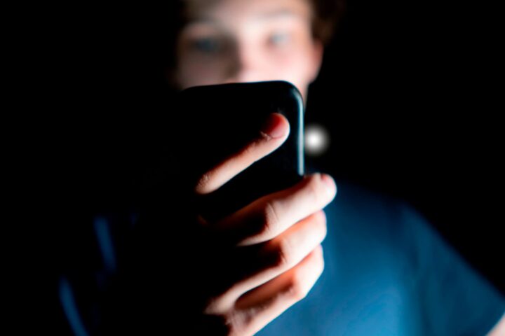 UK Advances Child Safety with Expanded Content Filtering on Devices