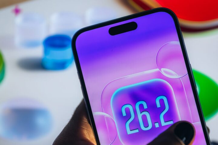 iOS 26.2 Update: Customize with New Liquid Glass Features