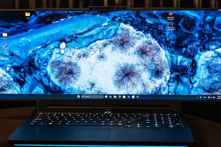 Discover the Future: Ultrawide Gaming Laptop with Rollable Screen