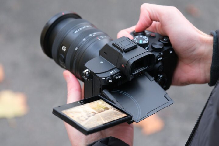 Japan's New Camera Tops Sales, Surpassing 100MP Model