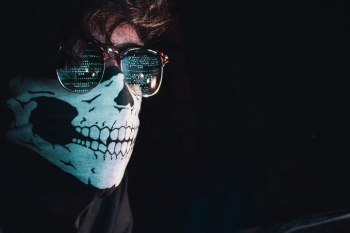 Massive Data Exposure: 149 Million Logins Leaked Including Apple Accounts