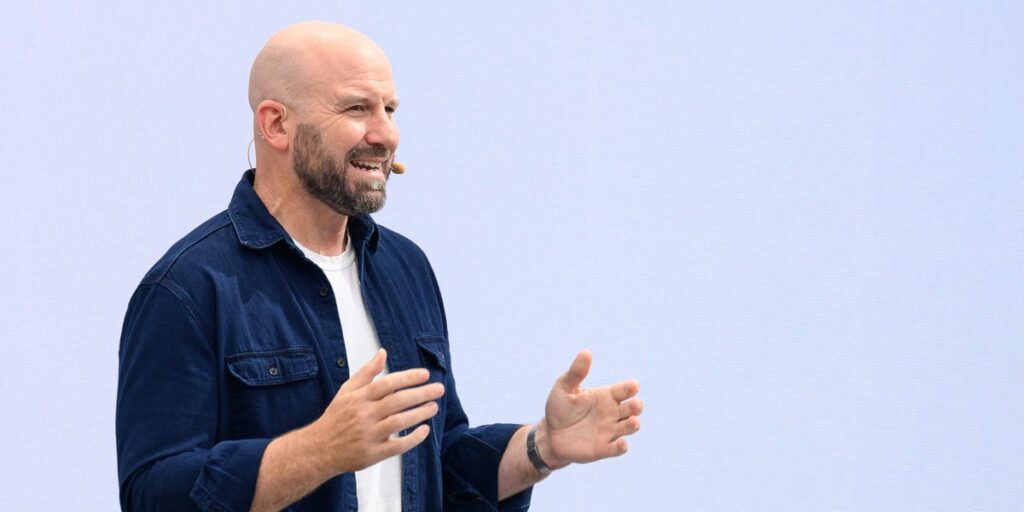 Meta CTO Andrew Bosworth Leads Key Reality Labs Meeting