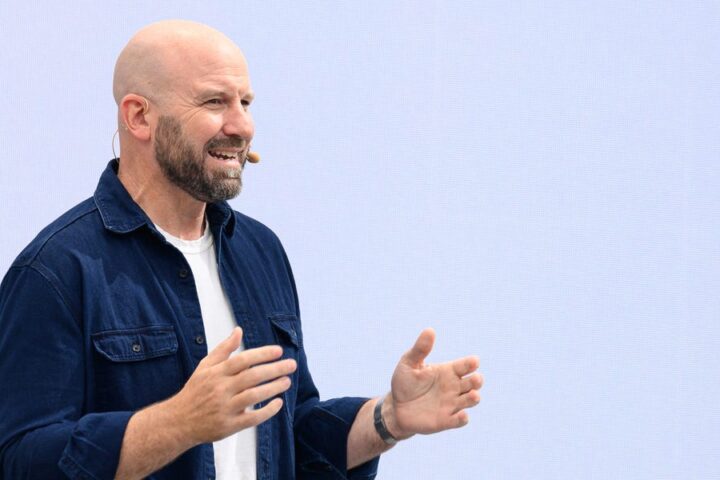 Meta CTO Andrew Bosworth Leads Key Reality Labs Meeting
