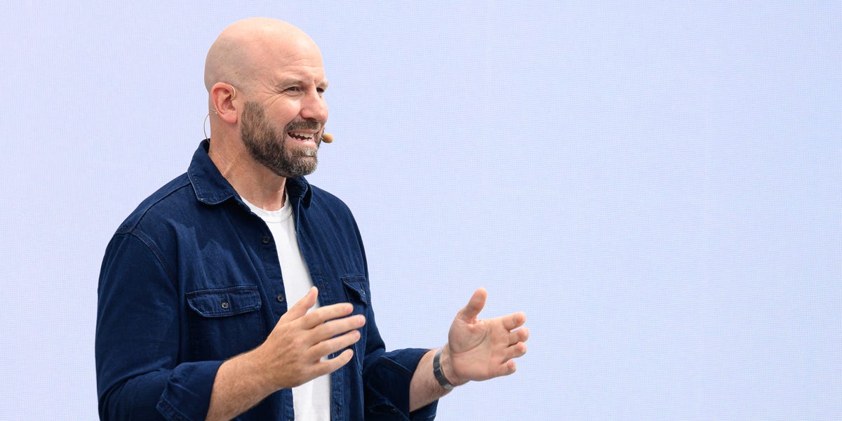 Meta CTO Andrew Bosworth Leads Key Reality Labs Meeting