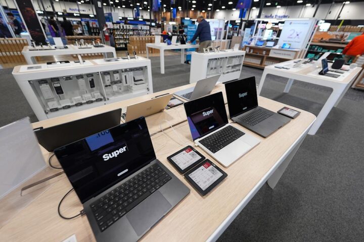 PC Market Faces Decline Amidst Critical Memory Shortage