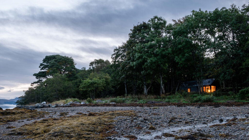 Vacation Detox: Experience a Rejuvenating Phone-Free Getaway