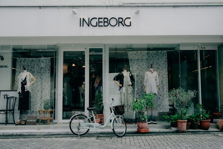 Shopping — photo by Johnny Ho