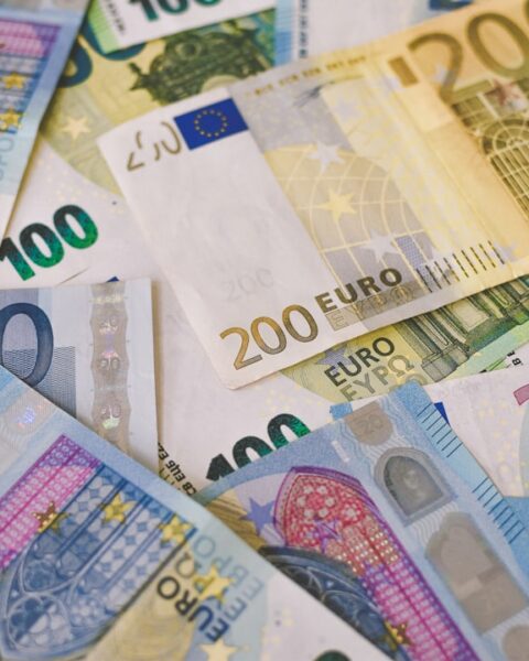 Tipping guide — photo by Ibrahim Boran